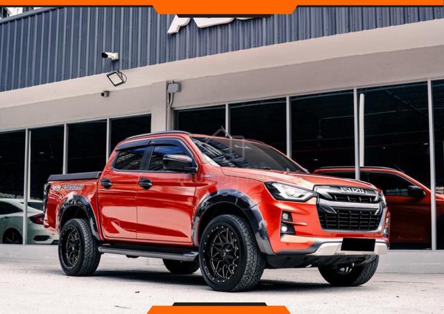 Isuzu D-Max Terrain 3.0 DMAX F.LIFT 4WD S.RIM 2023 - 1