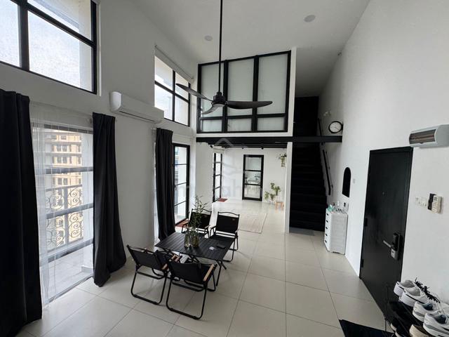 Empire City, Colonial Loft 1