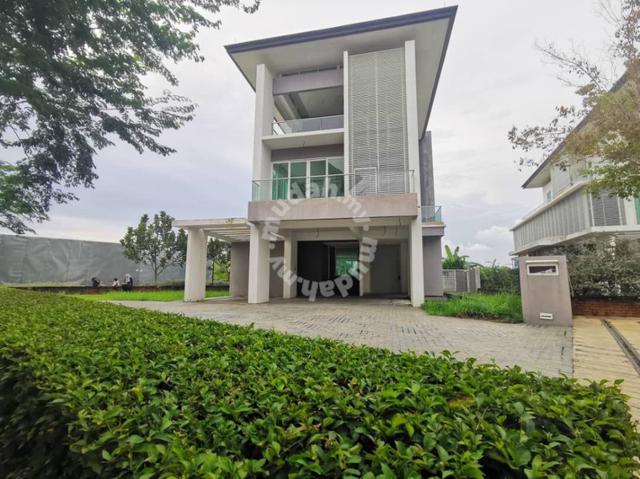 [VALUE BUY] 3 Storey Bungalow at The Glades Putra HEIGHTS 