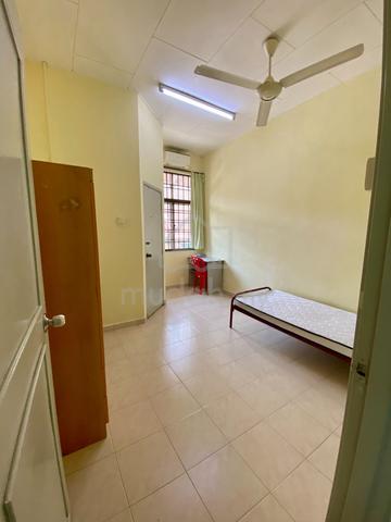 Single Room for Rent - Taman Dahlia, Bukit Beruang, Melaka 1