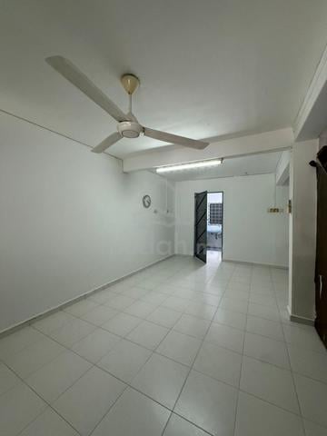Taman Rinting Double Storey Low Cost House 2bed Masai Johor 1