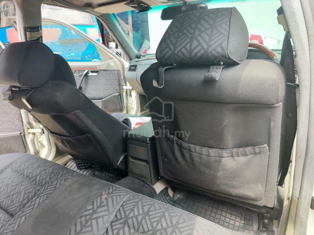 1995 Mercedes Benz C-CLASS 2.0 200 CLASSIC (CKD) - 2