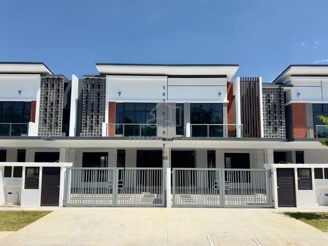 Facing Parking Extended Brand New Setia Alam Musika 2 Sty House 1