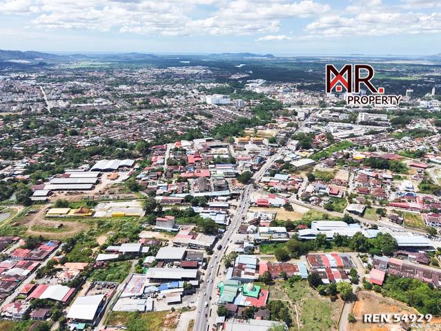 CORNER LOT @ Zoning Commercial Land Kampung Raja FOR SALE 1