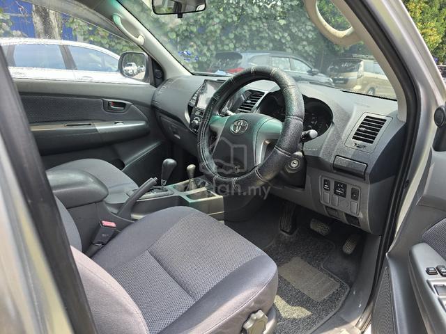 2012 Toyota HILUX 2.5 G MY05 KUN25R FACELIFT II - 4
