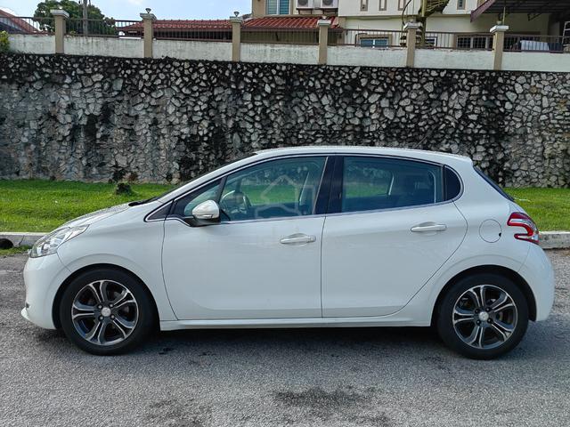 [2016]Peugeot 208 1.6 VTi (A)  L/KEDAI CASH OFFER - 2