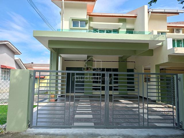 END LOT Double Storey in Taman Cempaka Heights 1