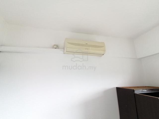 Butterworth Seaview Tower Middle Full Furnished Room 2