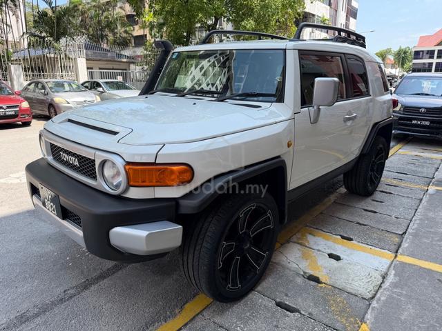 Toyota FJ 4.0 CRUISER (A) 1 Owner Like New TipTop - 2