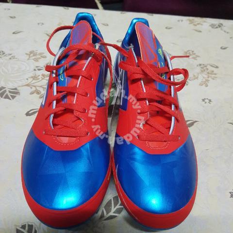 adizero f30