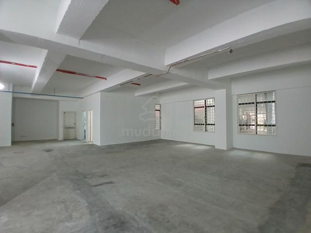 [OFFICE FOR RENT] GROUND FLOOR unit Near KLCC facing mainroad Kg Bharu 1