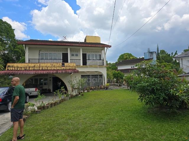 Rare 2 sty bungalow tmn kolam air JB 1
