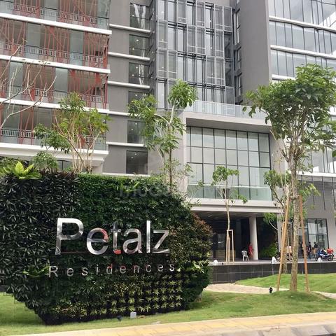 10min walking distance to KTM Direct Mid Valley Fully furnished Master 1