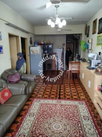 Jelutong Apartment @ Selayang Heights 1