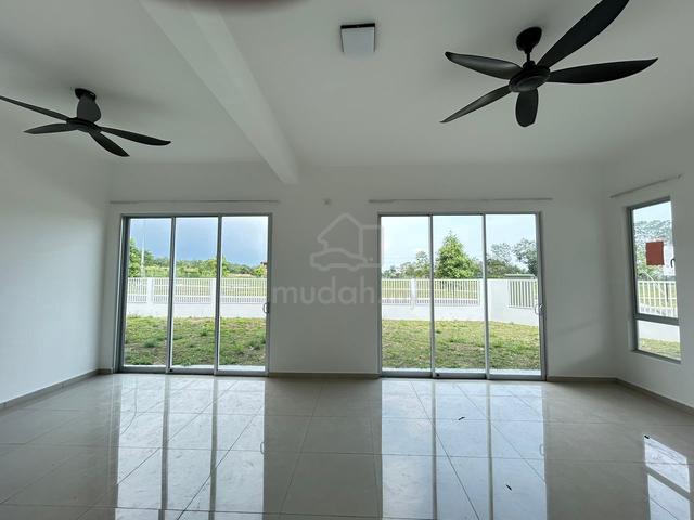 FOR RENT | Double Storey House @ Taman Tiara Sendayan 4 Bedrooms 1