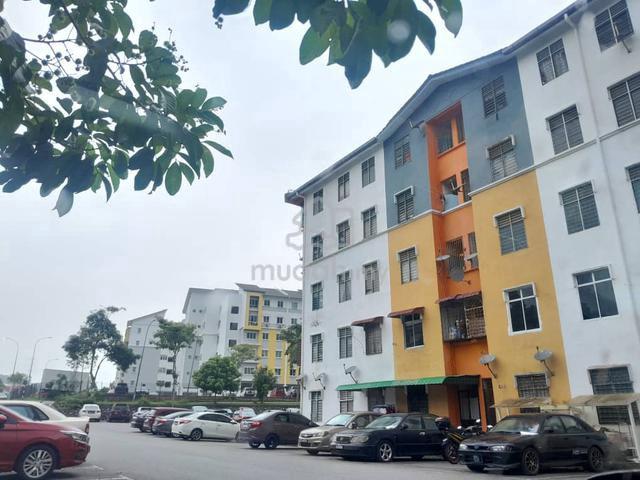Taman Dahlia (Bandar Baru Salak Tinggi) 1