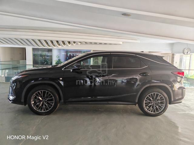 2021 LEXUS RX300 F-Sport Black Interior - 5