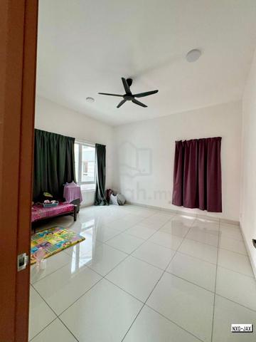 Good Condition!! 60x90 6R6B Ambang Botanic2 Mayumi 3STY Bangalow Klang 1