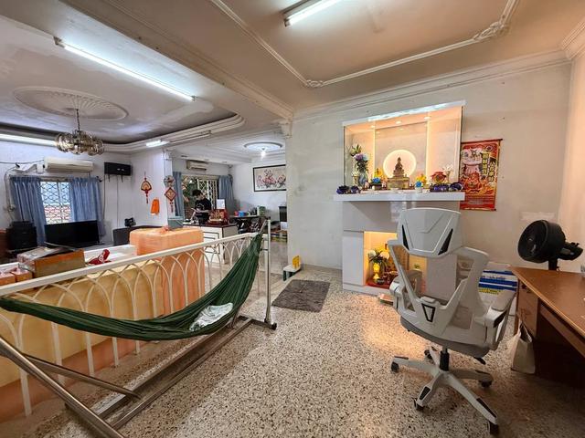 Taman Iskandar Near CIQ 2 Storey Semi d For Sale Pelangi Gated Johor 1