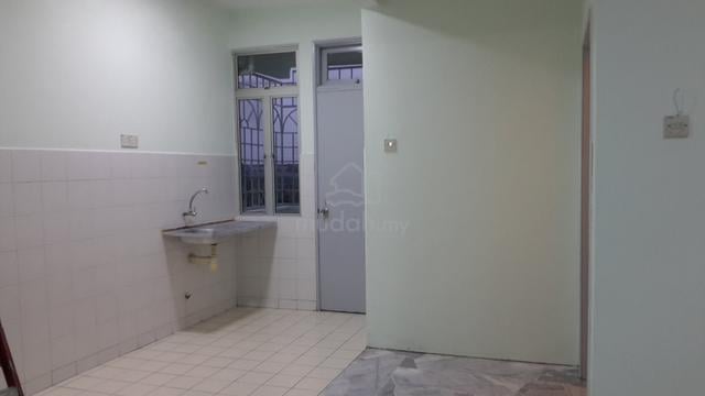Kenanga Apartment (Putra Perdana) 1