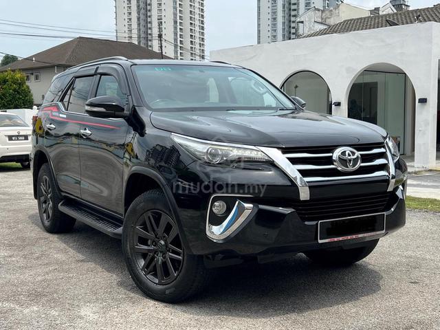 2017 Toyota FORTUNER 2.7 SRZ 4X4 2TR-FE (A) - 1