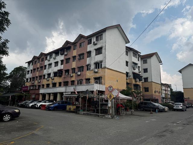 Strategic Ground Floor Shop Lot @ SRI MERANTI Apartment 1