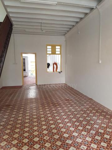 Georgetown Lorong Selamat 2 adjoining shop house for rent 1