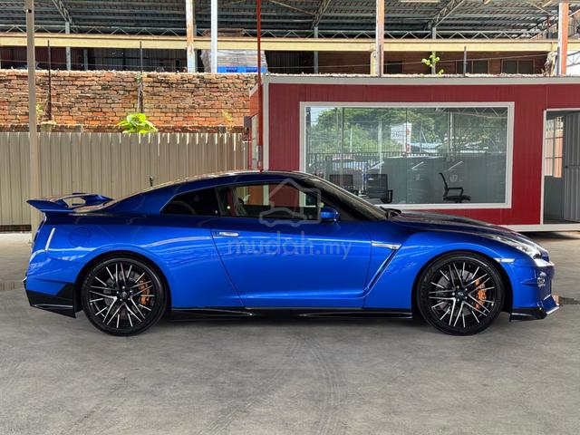 2023 Nissan GTR R35 Black Edition - 3