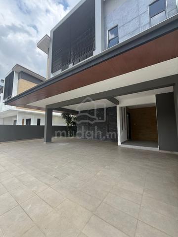 Taman Gaya Double Storey Semi Detached House 5bed Renovate Ulu Tiram 1