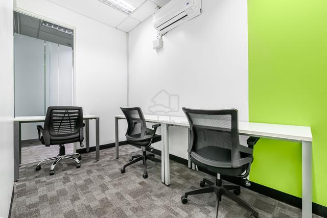 Open plan office space for you and your team in Regus Spice Arena 1