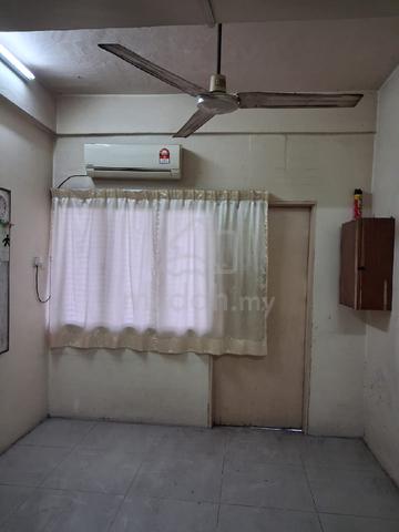 2nd floor shophouse for rent 1