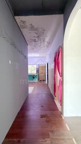 Teres setingkat tmn lembah permai 2, bedong. 1