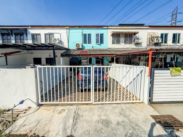 Double Storey Terrace Seksyen 18 Shah Alam 1