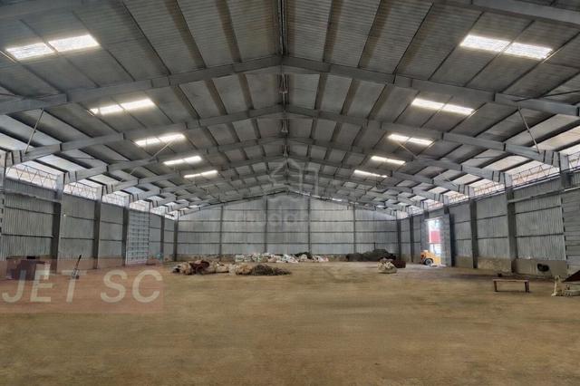 Northport, Klang Warehouse With Huge Interlocking Block Compound For 1