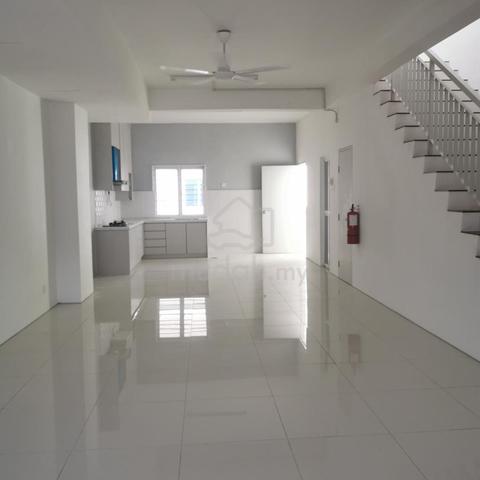 Selangor Cyberjaya Leasehold 2-Storey Terraced House For Sale 1