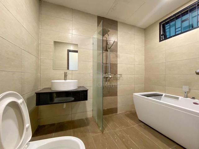 Molek Regency 4
