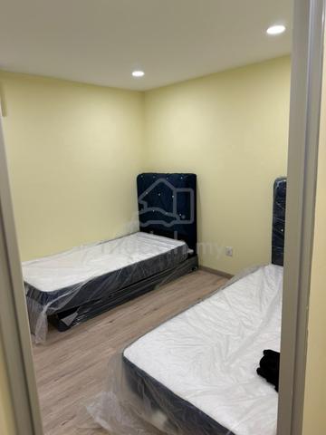 Bandar puteri puchong room rental fully furnish shop office brand new 1
