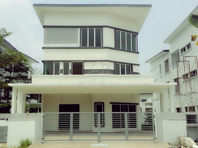 3Sty Link Bungalow @Desa Meringin, Sungai Ramal Kajang( END LOT) 1