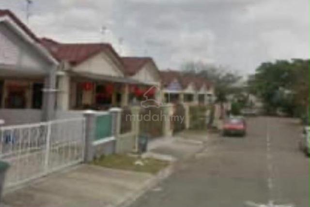 ULU TIRAM Puteri wangsa jalan Beladau Single storey FULL LOAN 1