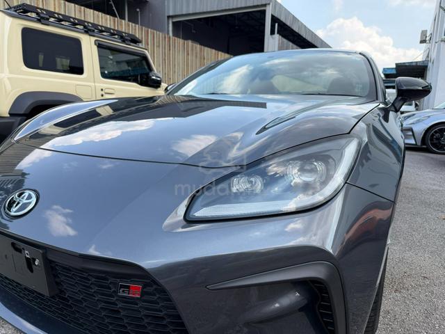 2022 Toyota GR86 2.4 RZ AUTO RED INTERIOR - 3