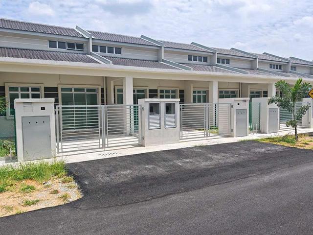 FULL Loan Single Storey 4R2B FREE Legal Jalan Sukepi Jenjarom 1
