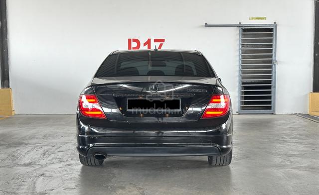 2010 Mercedes Benz C180 BlueEFCY CGI SPRTPCK AMG!! - 4