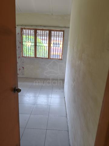 master bedroom for rent 1