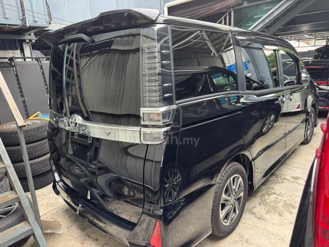 2021 Toyota VOXY 2.0 ZS KIRAMEKI 3 8-SEAT - 3