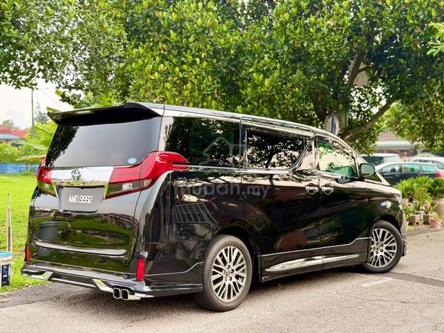 ON THE ROAD 2015 Toyota ALPHARD 2.5 AGH30W (A) - 3