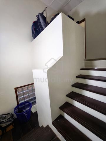 RENOVATED 2 Storey Seksyen 8 Bandar Baru Bangi Gated Guarded 4