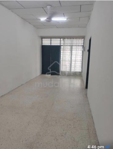 Single storey unfurnished 1