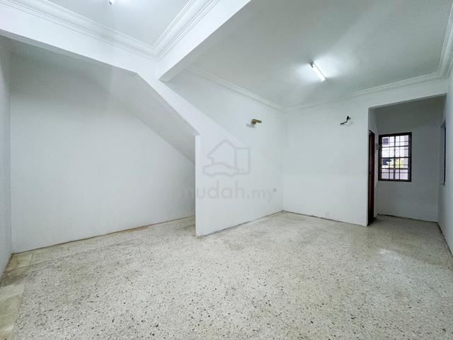 Townhouse Ground Floor Pandan Indah LRT For Sale 1
