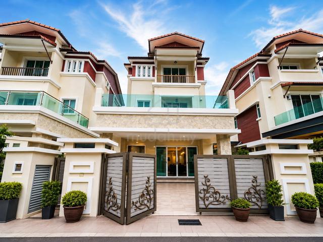 2.5 Storey Link Bungalow @ Villa Kristal Heights, Batu Caves, Selangor 1