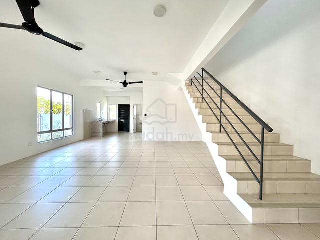 Double Storey End Lot Tmn Iringan Bayu 1